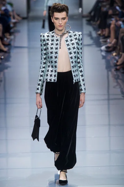 Look 13